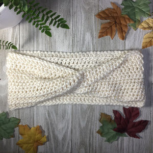 K&K White Twisted Turban Headband | Hand Crochet